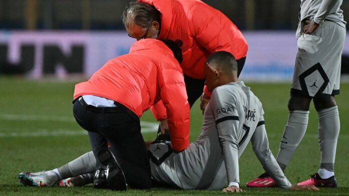 Kylian Mbappe Knee Injury News
