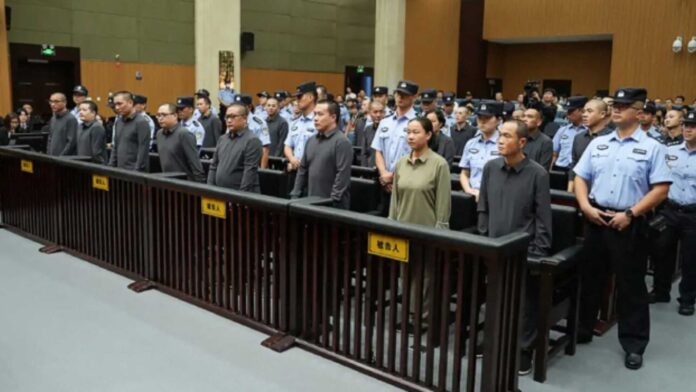 China Executes Mafia Family Members