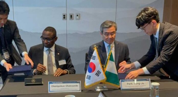 Efcc Chairman Ola Olukoyede Signing Mou