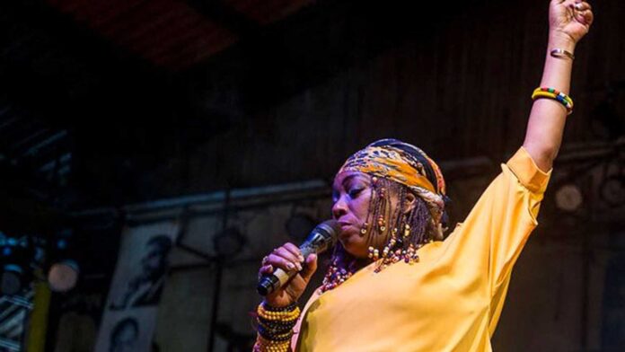 Kenyan Banknotes Decorative Cash Bouquets