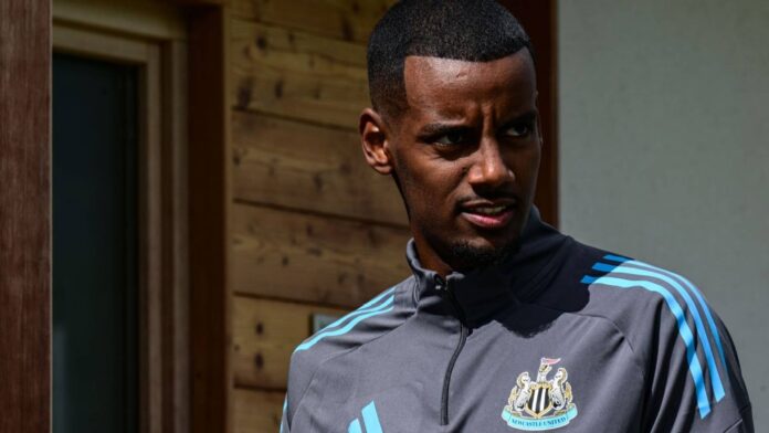 Alexander Isak Liverpool Training Paris