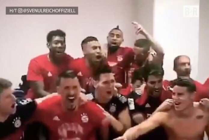 Bayern Munich Players Celebrating Bundesliga Title