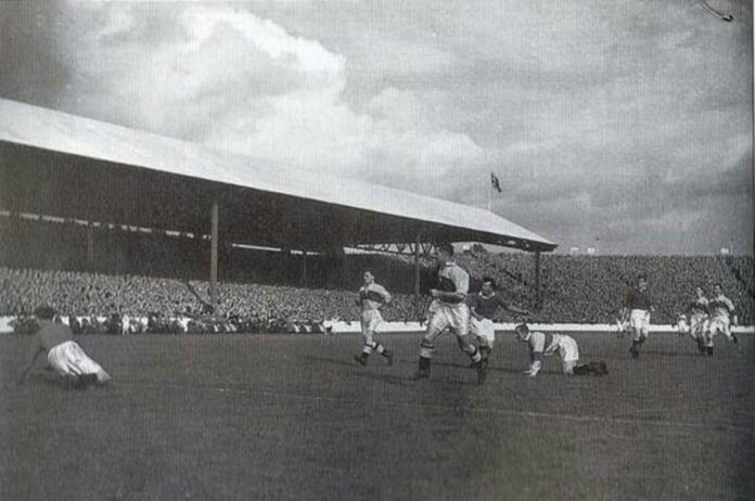 Rangers Motherwell Ibrox Match Action