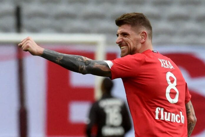 Xeka Estoril Praia Goal Celebration